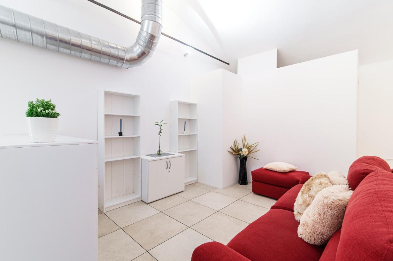 Апартаменты Loft Near Duomo Комо Экстерьер фото
