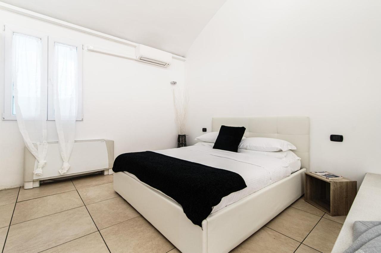 Апартаменты Loft Near Duomo Комо Экстерьер фото
